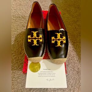 Tory Burch Eleanor size 5 BNWB